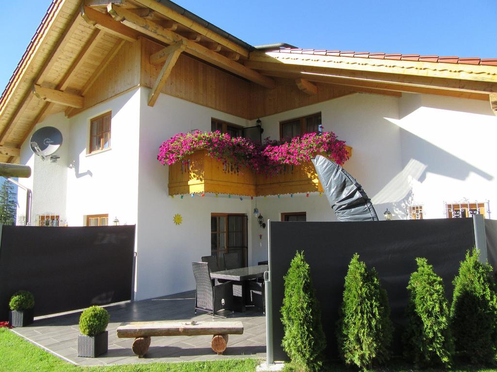 Alpen-Chalet Ehrwald Eksteriør bilde
